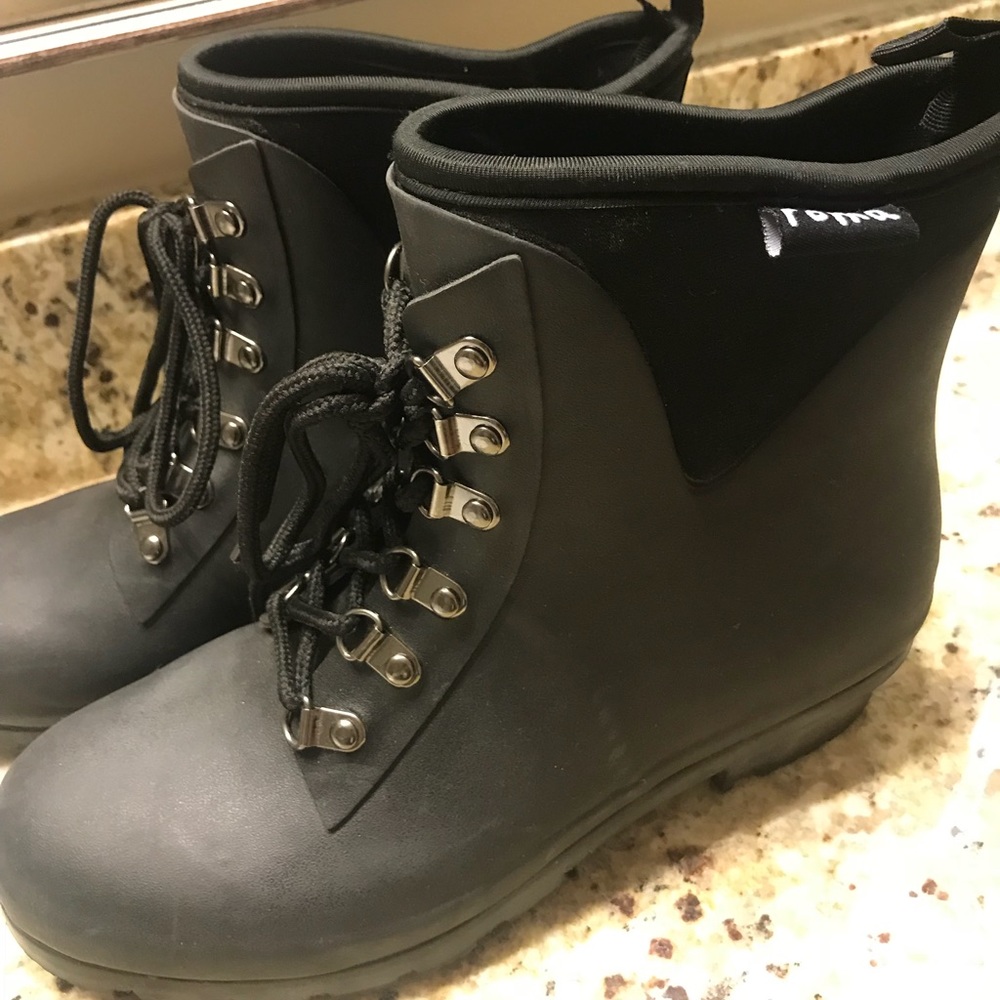 Roma boots